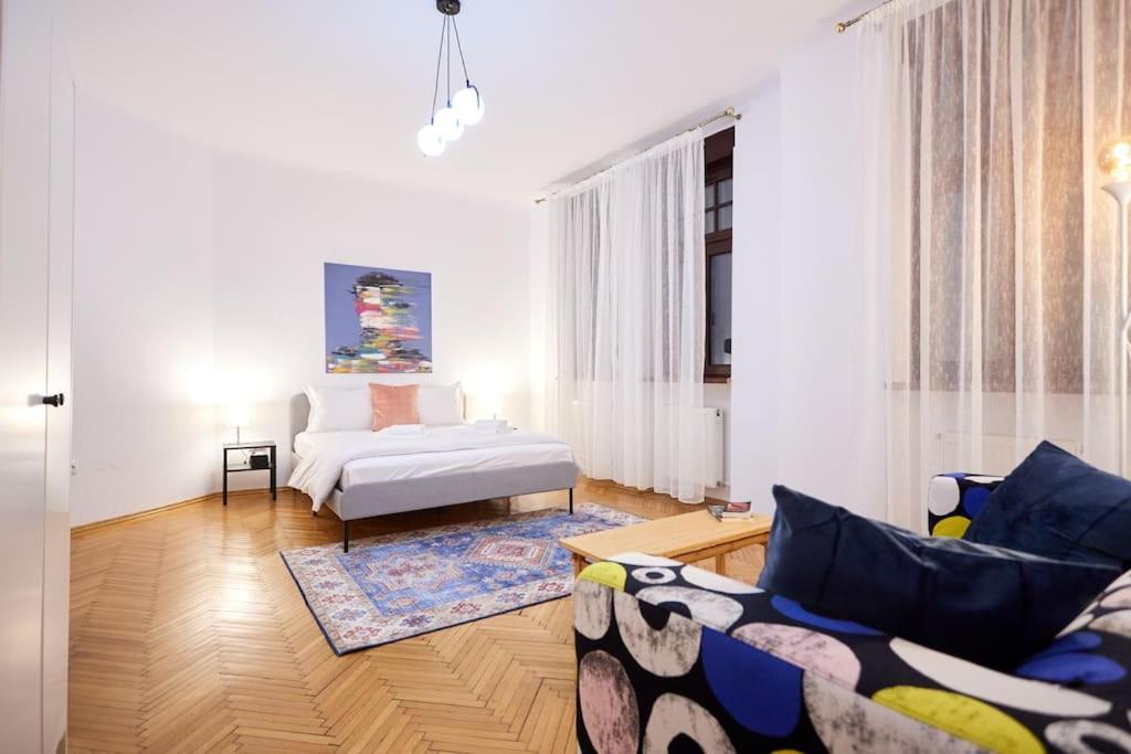 Caragiale Apartment Бухарест Экстерьер фото