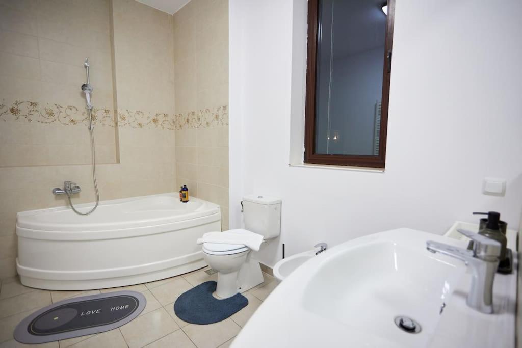 Caragiale Apartment Бухарест Экстерьер фото