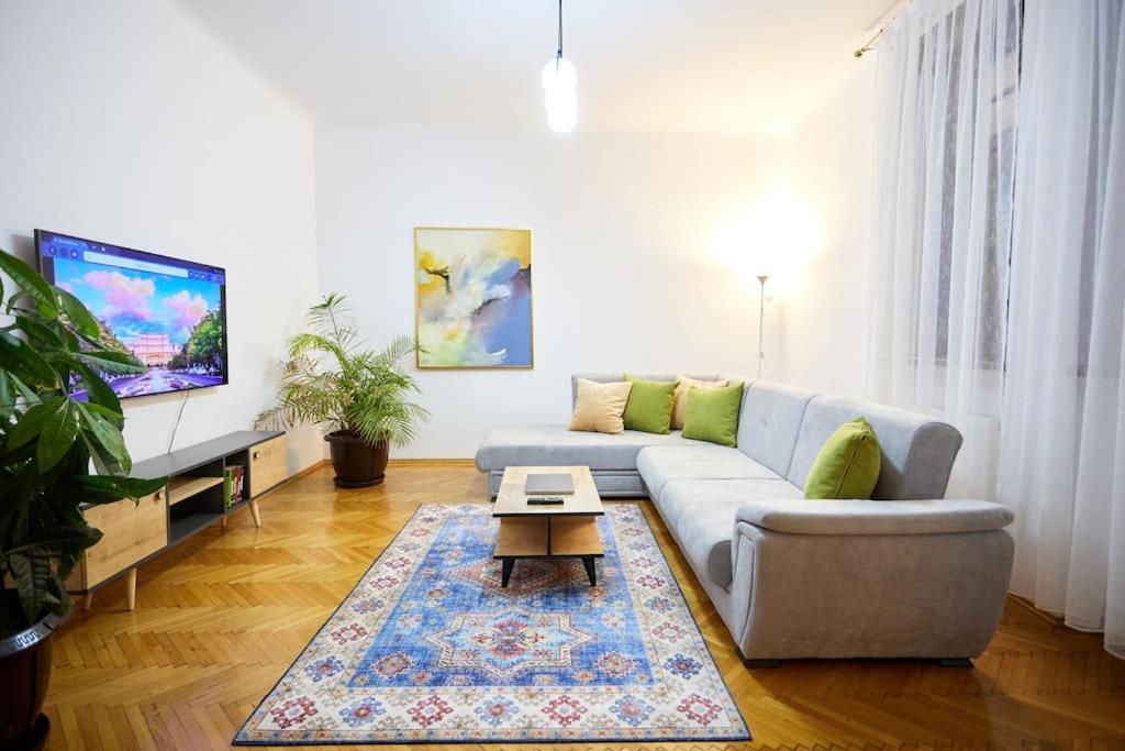 Caragiale Apartment Бухарест Экстерьер фото