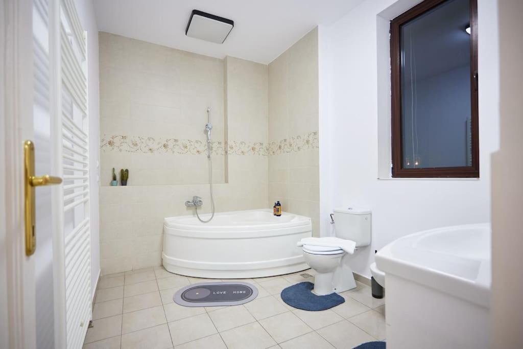 Caragiale Apartment Бухарест Экстерьер фото